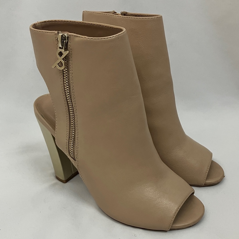 Parker & Sky Taupe Peep-Toe Tan Ankle Boots/Heels Women’s Size 8.5